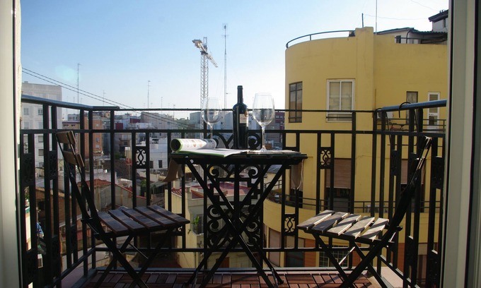 Ciutat Vella Condo | Beautiful and spacious apartment in the center of Valencia with WIFI