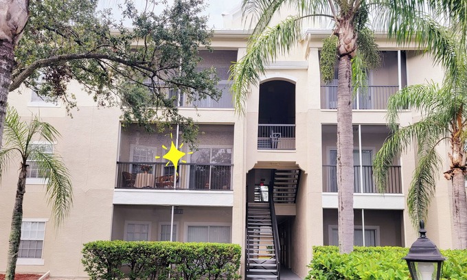 Palmer Ranch Condo | Beautiful and Spacious 2 Bedroom Condo close to Siesta Key Beach in Sarasota.