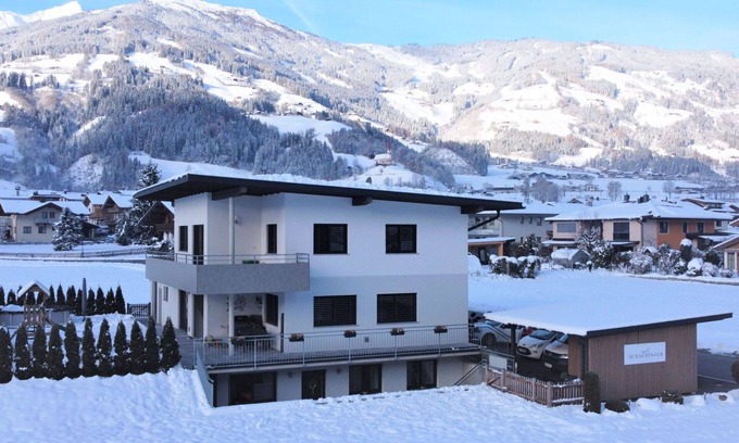 Finsing Apartment | Beautiful apartment for 5 guests with WIFI, TV, terrace and parking