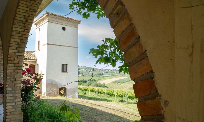 Citta Sant'Angelo Apartment | Beautiful apartment for 4 guests with WIFI, pool, TV, pets allowed and panoramic view