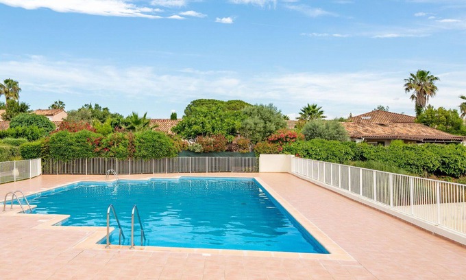La Rouviere Apartment | Beautiful apartment for 4 guests with pool, WIFI, TV, terrace, pets allowed and parking