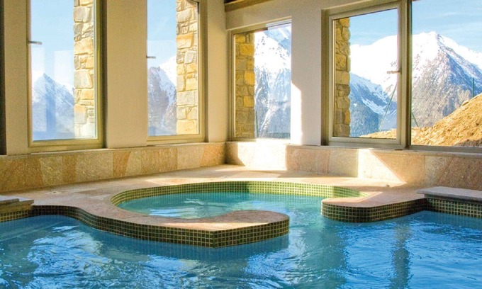 Pla d'Adet Apartment | Beautiful * apartment on the slopes, swimming pool, jacuzzi, hammam, sauna .