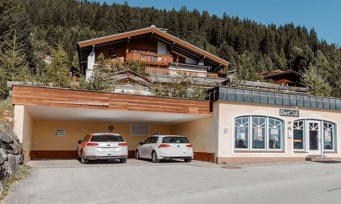 Konigsleiten Apartment | Beautiful apartment for 6 guests with WIFI, TV, terrace and parking
