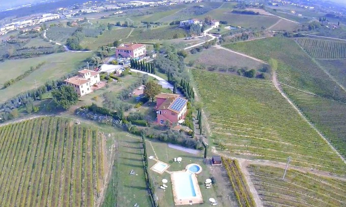 Stabbia Apartment | Beautiful apartment for 4 guests with pool, WIFI, TV, patio, panoramic view and parking