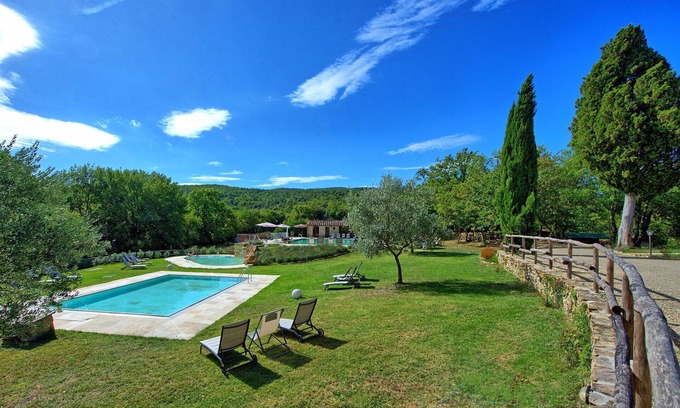Simignano Apartment | Beautiful apartment for 3 guests with WIFI, pool, TV, pets allowed and parking