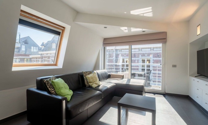 Blankenberge Apartment | Beautiful apartment for 6 people with WIFI, TV and balcony
