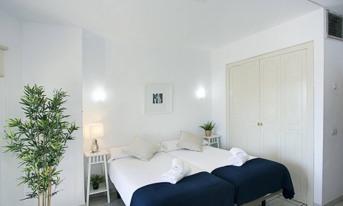 Carihuela Apartment | BEAUTIFUL APARTMENT WITH POOL, FREE PARKING AND FREE WIFFI