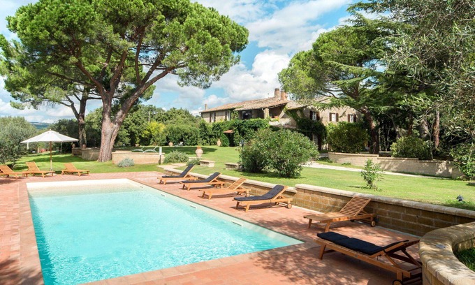 Bolsena Apartment | Beautiful apartment for 4 guests with WIFI, pool, TV, terrace, pets allowed and parking