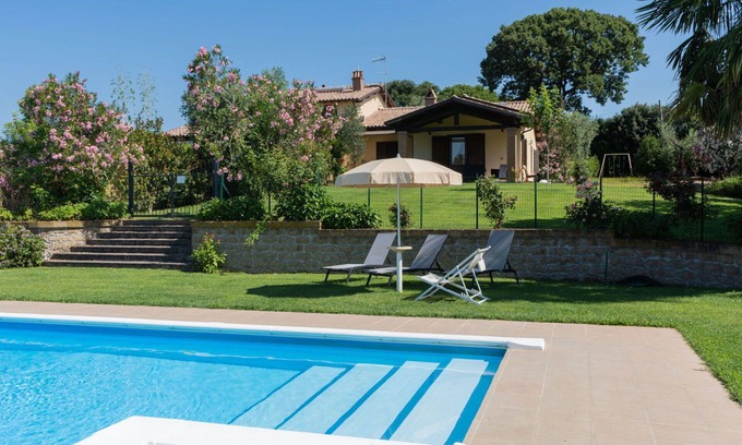 Bolsena Villa | Beautiful apartment in villa for 6 people with pool, WIFI, TV, terrace and parking