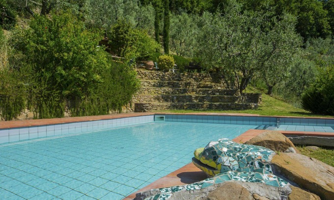 Giugnano Apartment | Beautiful apartment for 3 people with WIFI, pool, TV, pets allowed and parking