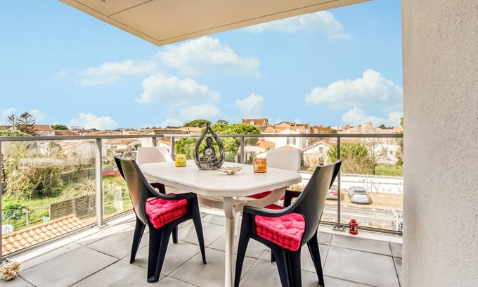La Tremblade Apartment | Beautiful apartment in La Tremblade