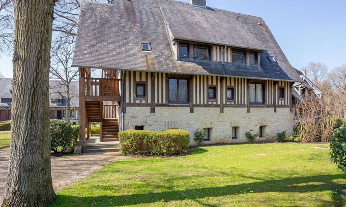 Tourgeville Apartment | Beautiful apartment for 4 people with WIFI, TV and parking