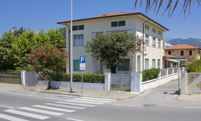 San Rocco in Turrite Apartment | Beautiful apartment for 4 people with WIFI, TV, terrace and parking