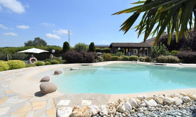 Ariano nel Polesine House | Beautiful apartment in villa for 4 guests with pool, WIFI, A/C, TV, patio and parking