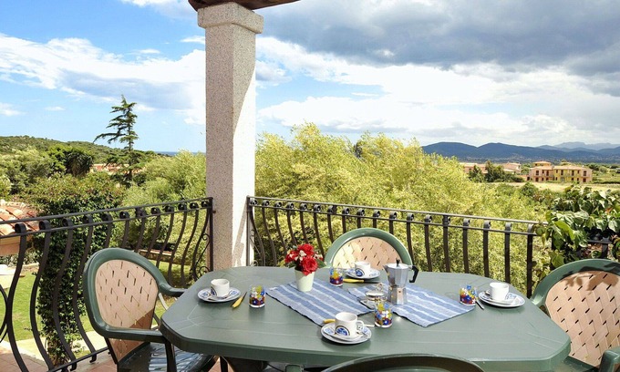 Case Peschiera-Lu Fraili Apartment | Beautiful apartment for 4 people with WIFI, TV, terrace and pets allowed