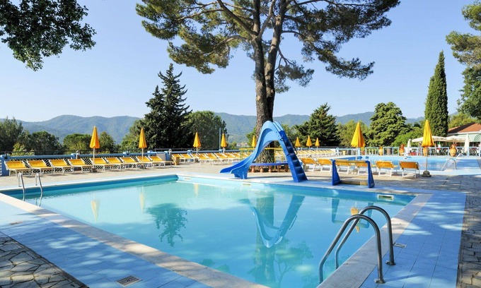 Villanova d'Albenga House | Beautiful apartment in villa for 5 guests with pool, WIFI, A/C, TV, patio, pets allowed and park.
