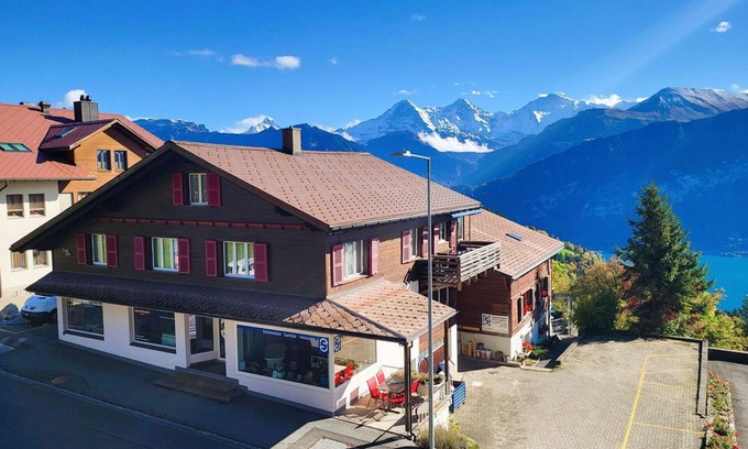 Sundlauenen Apartment | Beautiful apartment for 6 guests with WIFI, TV and balcony