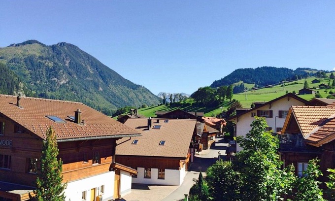 Zweisimmen Apartment | Beautiful apartment for 4 guests with WIFI and balcony