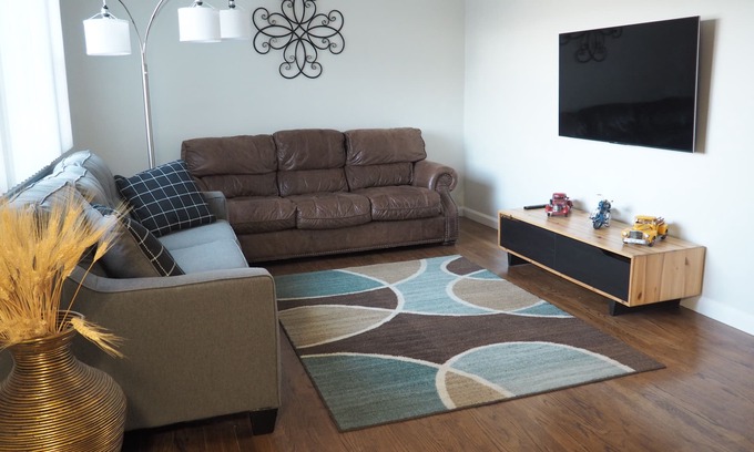 Clifton Apartment | Beautiful Apartment Close to NYC - Free Parking