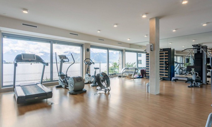 Montreux City Centre Apartment | Beautiful apartment for 6 people with pool, WIFI, TV, balcony, panoramic view and parking