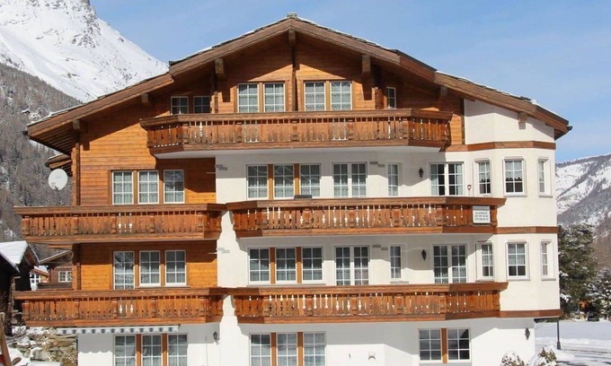 Saas Grund Apartment | Beautiful apartment for 6 people with WIFI, balcony and pets allowed