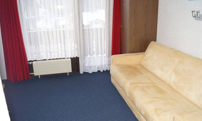 Saas-Fee Apartment | Beautiful apartment for 2 people with WIFI, TV, balcony, pets allowed and parking