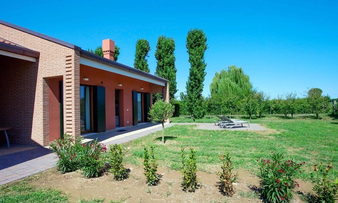 Cavallino-Treporti Apartment | Beautiful apartment for 6 people with A/C, WIFI, TV and parking