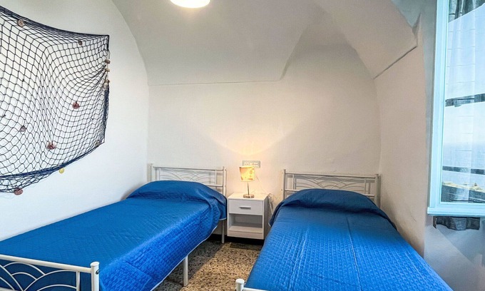 Cipressa Apartment | Beautiful apartment for 4 people with WIFI, TV and parking