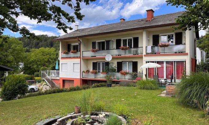 Goritschach Apartment | Beautiful apartment for 4 people with WIFI, TV, terrace, pets allowed and parking