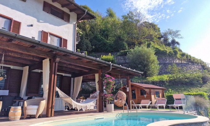 Ardenno Apartment | Beautiful apartment for 5 guests with WIFI, pool, TV and terrace