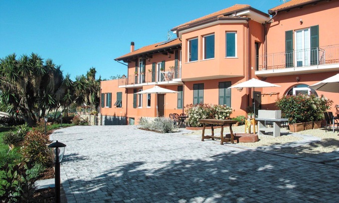 Poggi Apartment | Beautiful apartment for 4 guests with WIFI, TV, patio and parking