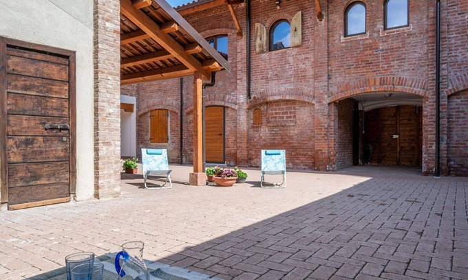 Mondovi Apartment | Beautiful apartment for 6 guests with WIFI, TV, pets allowed and parking