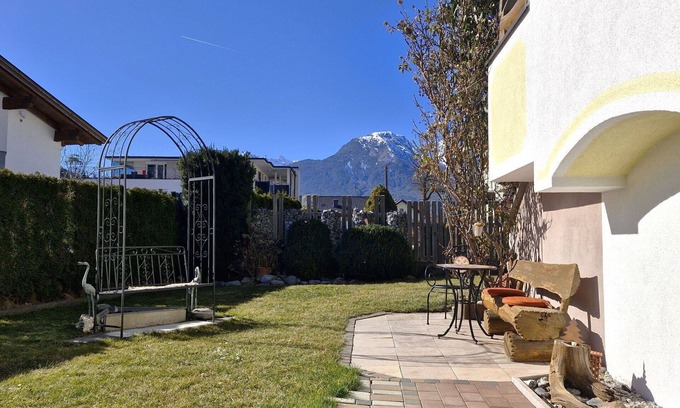 Karres Apartment | Beautiful apartment for 2 guests with WIFI, TV, patio and pets allowed
