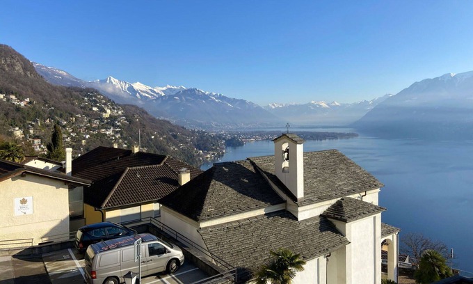 Ronco sopra Ascona Apartment | Beautiful apartment for 4 people with WIFI, TV, balcony, pets allowed and panoramic view