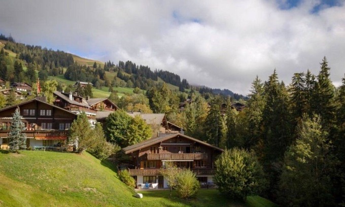 Schoenried Apartment | Beautiful apartment for 8 people with WIFI