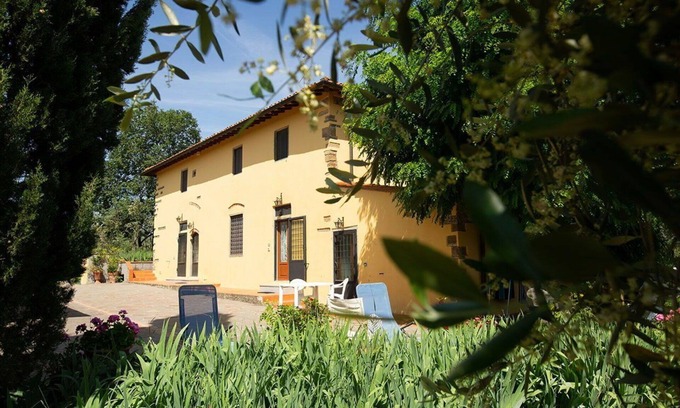 Romola Apartment | Beautiful apartment for 5 guests with pool, WIFI, panoramic view and parking, close to Florence
