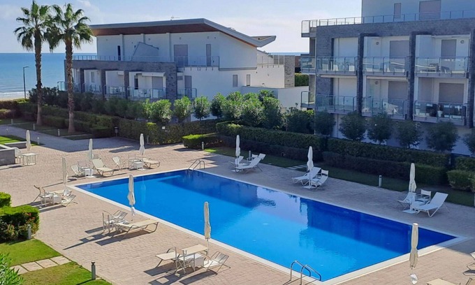 Silvi Marina Apartment | Beautiful apartment for 4 guests with WIFI, A/C, pool, TV, terrace, pets allowed and parking