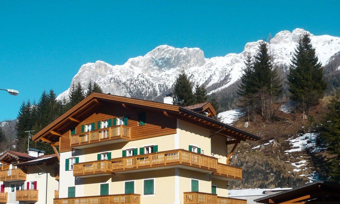 Soraga Apartment | Beautiful apartment for 2 guests with WIFI, TV, balcony, pets allowed and parking