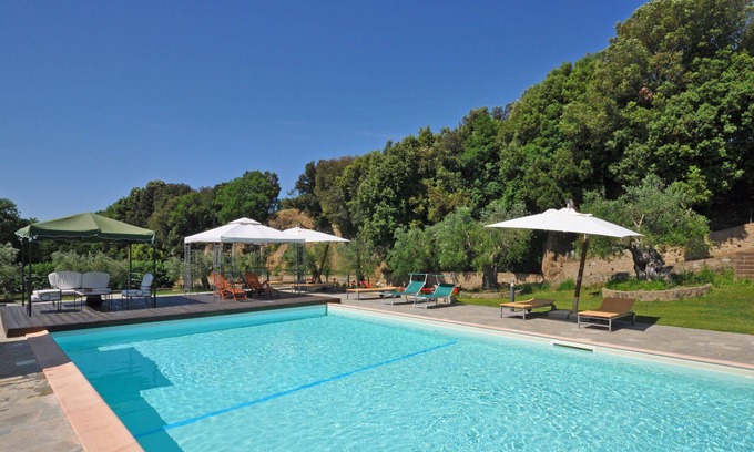 Pitigliano Apartment | Beautiful apartment for 2 guests with pool, TV and parking