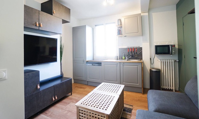 Gambetta Apartment | Beautiful Apartment In La Défense