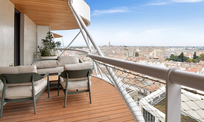 Gambetta Apartment | Beautiful apartment in a one of a kind building in Montpellier - Welkeys