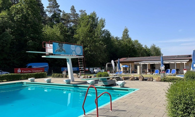 Bad Emstal House | Beautiful apartment in villa for 3 people with WIFI, pool, TV, terrace and pets allowed