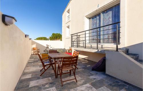 Eyragues Apartment | Beautiful Apartment In Eyragues