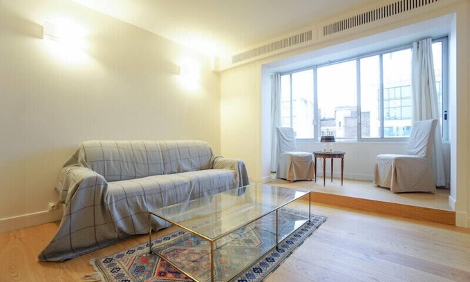 Suresnes Apartment | Beautiful Apartment In Levallois