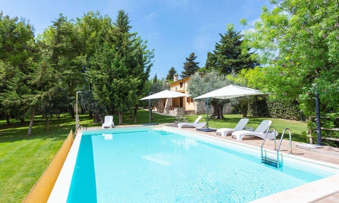 Casalbordino House | Beautiful apartment in villa for 6 people with WIFI, pool, TV, terrace and parking