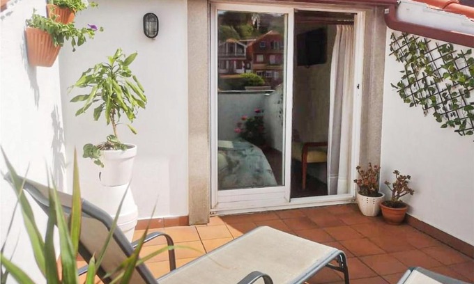 Moana Apartment | Beautiful Apartment In Moaña With Wifi