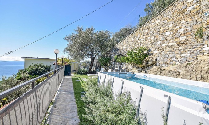Recco Apartment | Beautiful apartment in Recco with WiFi