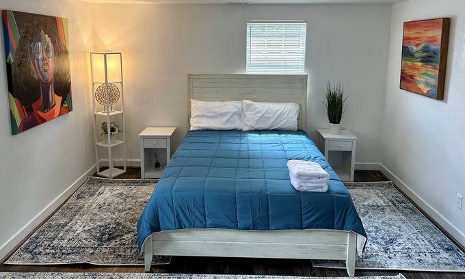 Hickory Apartment | Beautiful Apartment in Central Location
