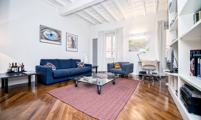 Rione III Colonna Apartment | Beautiful apartment just steps from the Spanish Steps and the Trevi Fountain