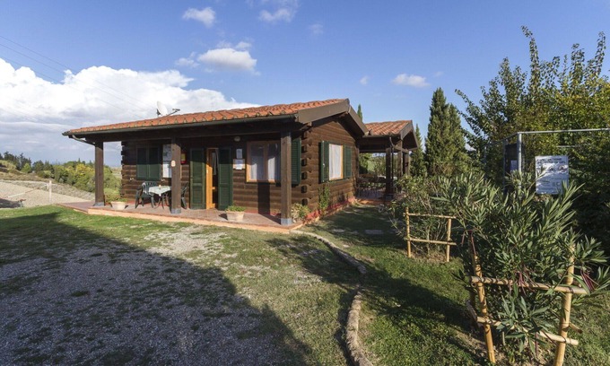 Sughera Apartment | Beautiful apartment with WIFI, pool, A/C, TV, terrace and panoramic view, close to San Gimignano